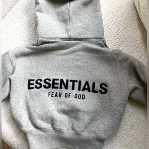 Essentials hoodie sweat shirt toddler XS (2/3)